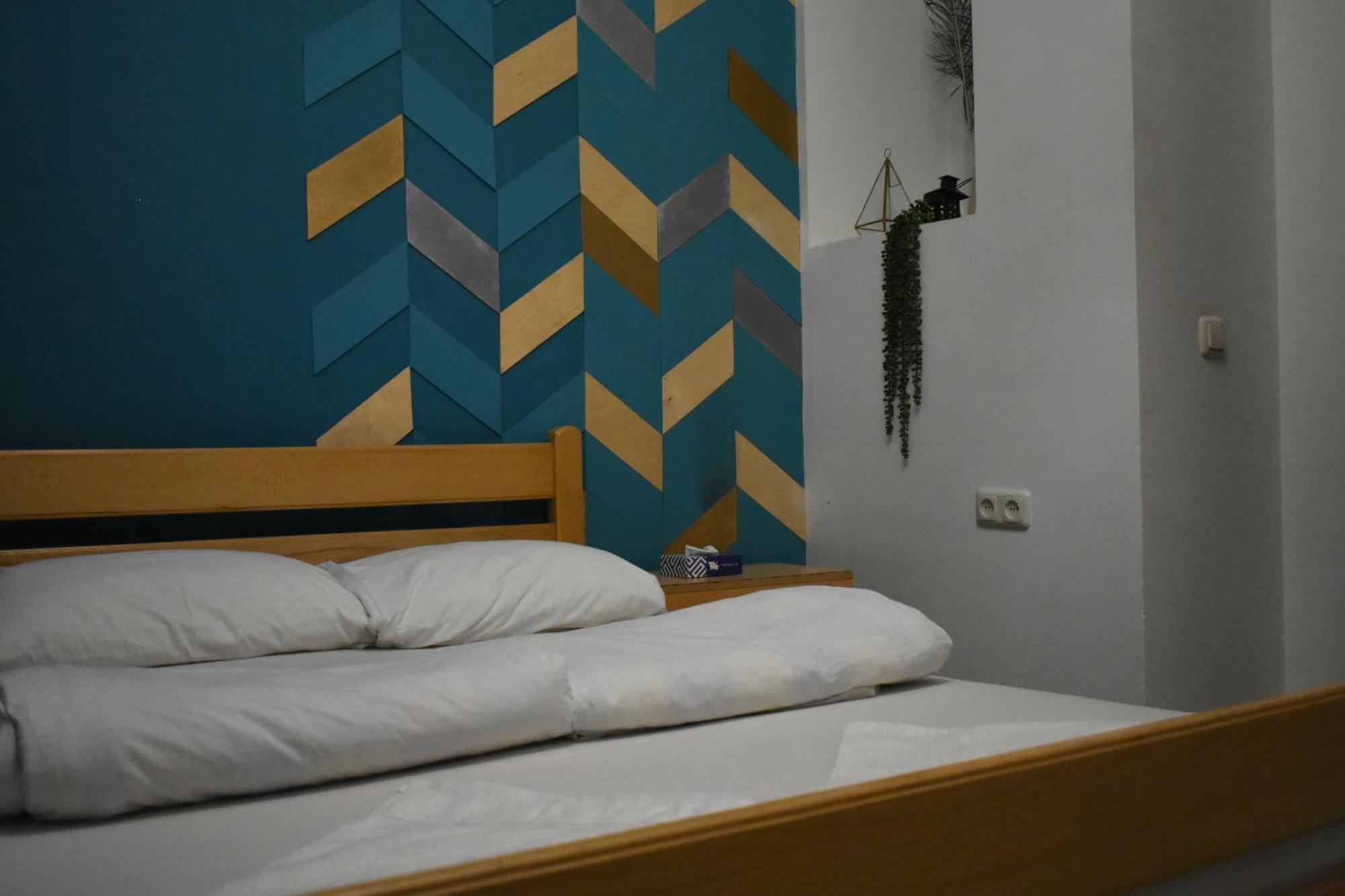 Envoy Hostel & Tours เยเรวาน ภายนอก รูปภาพ