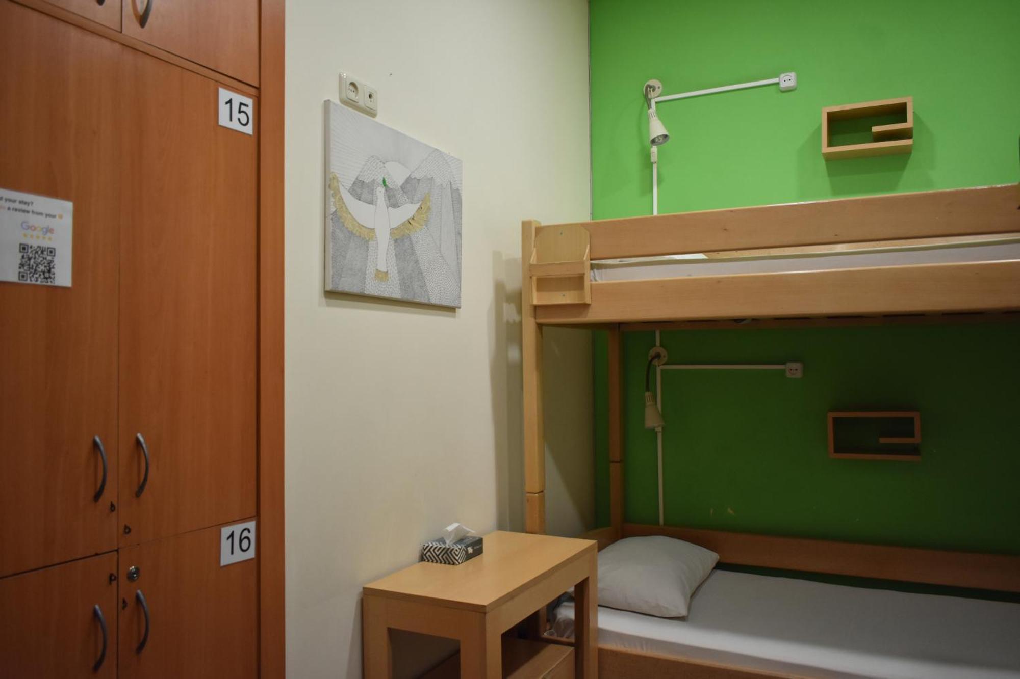Envoy Hostel & Tours เยเรวาน ภายนอก รูปภาพ