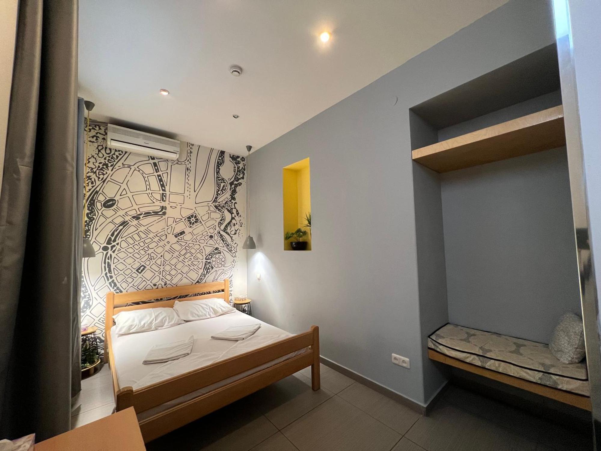Envoy Hostel & Tours เยเรวาน ภายนอก รูปภาพ