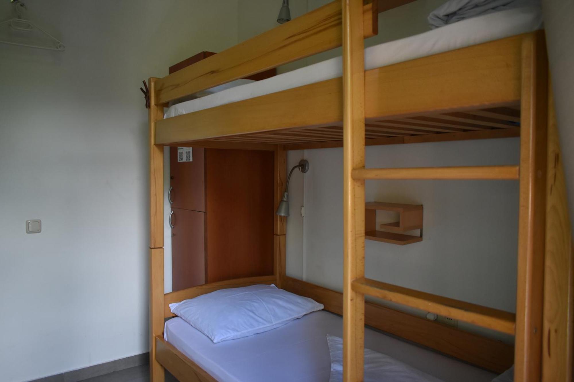 Envoy Hostel & Tours เยเรวาน ภายนอก รูปภาพ