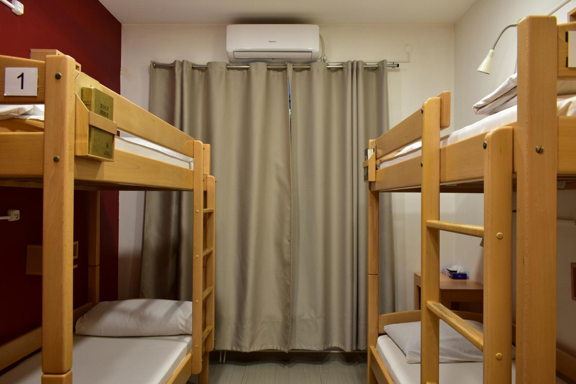 Envoy Hostel & Tours เยเรวาน ภายนอก รูปภาพ
