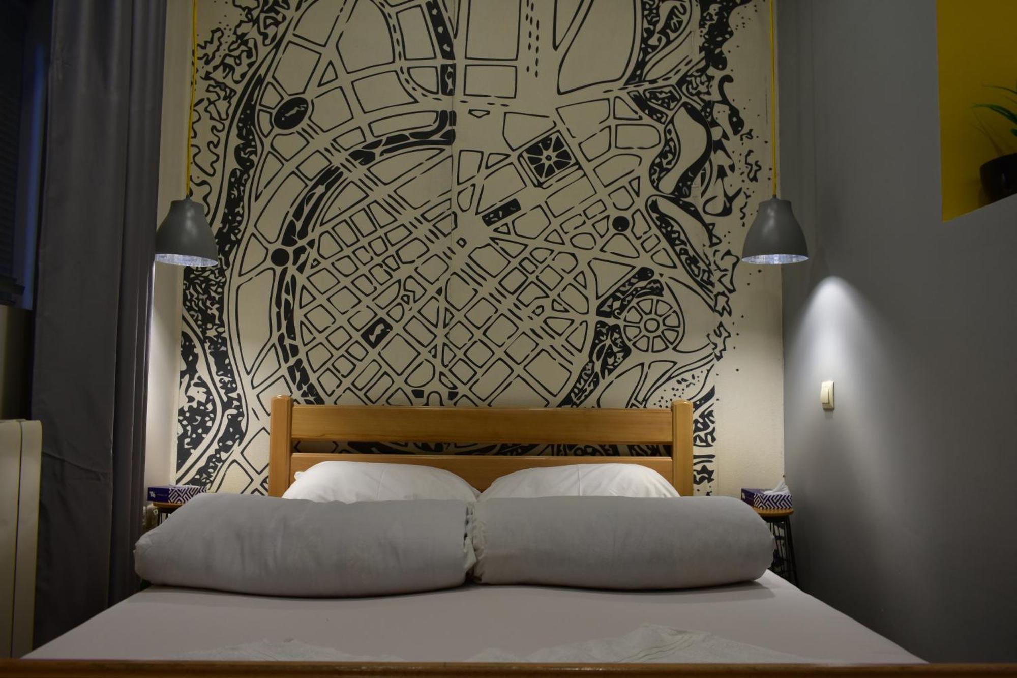 Envoy Hostel & Tours เยเรวาน ภายนอก รูปภาพ