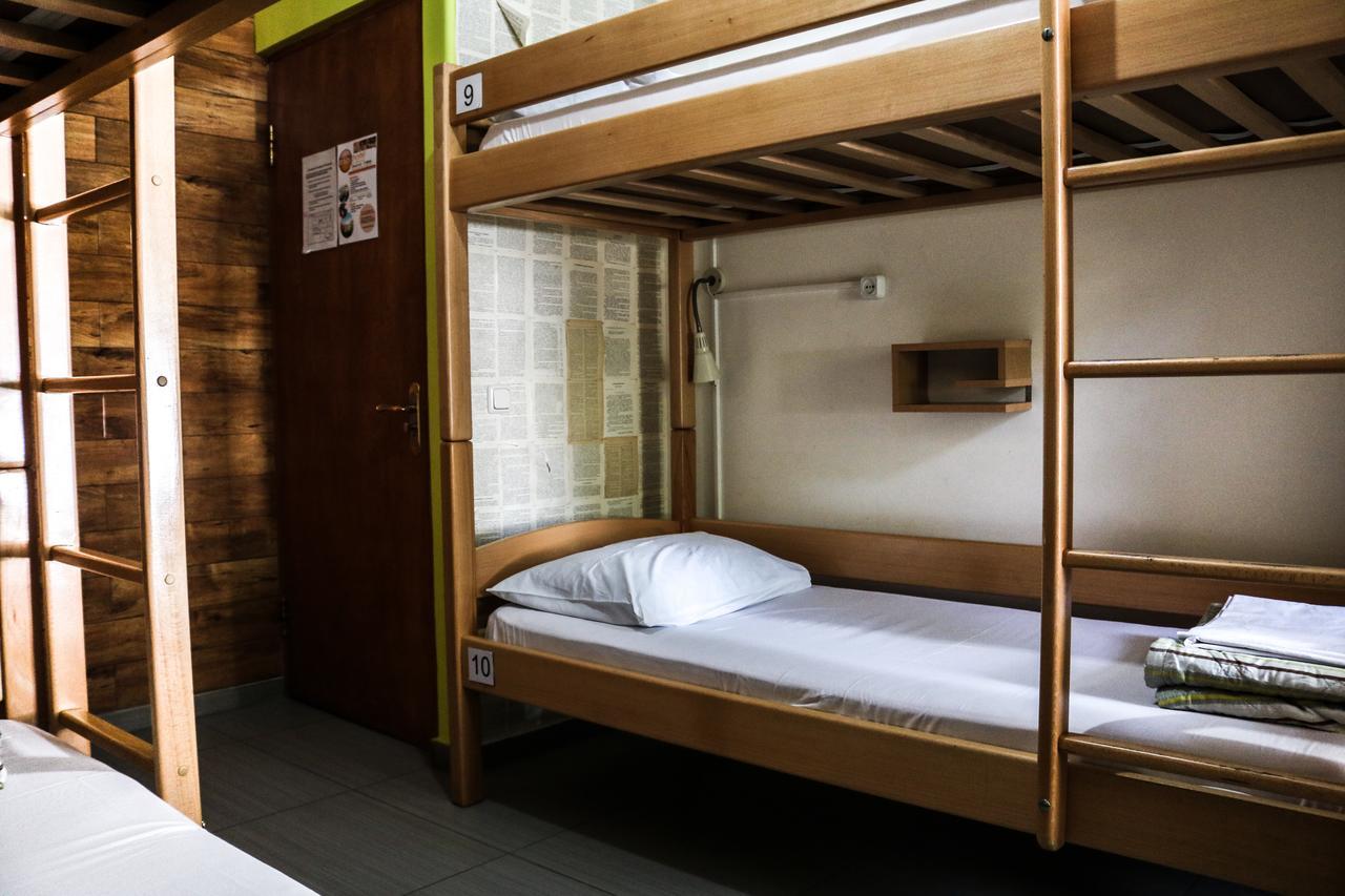 Envoy Hostel & Tours เยเรวาน ภายนอก รูปภาพ